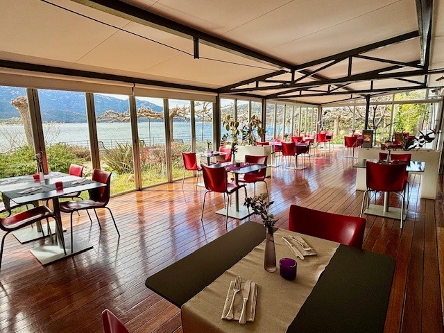 restaurant on the banks of the El Burguillo reservoir