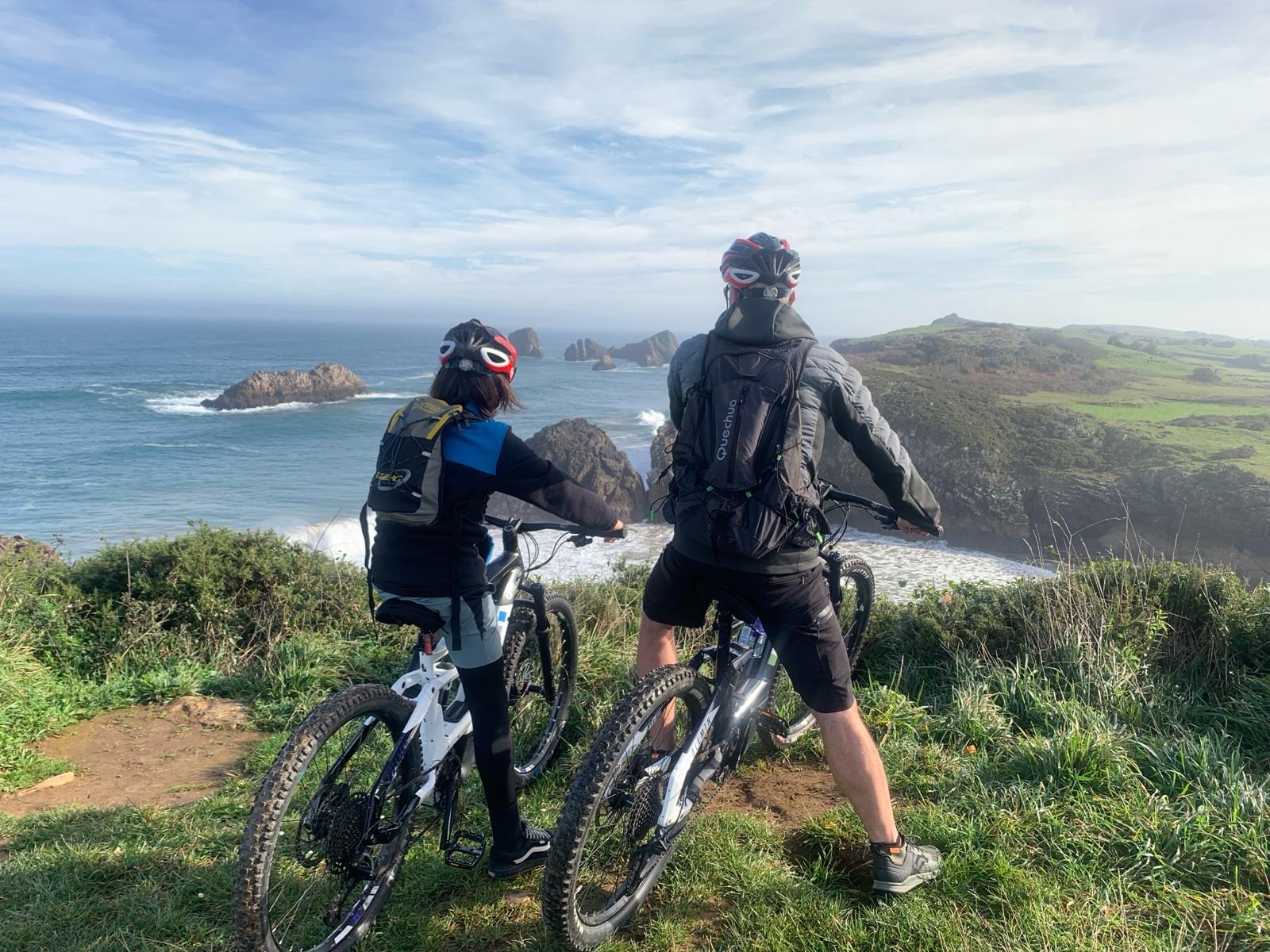 Imagen de &iexcl;Visitas guiada en Bicicleta el&eacute;ctrica (e-bike) por lugares &uacute;nicos de Llanes!