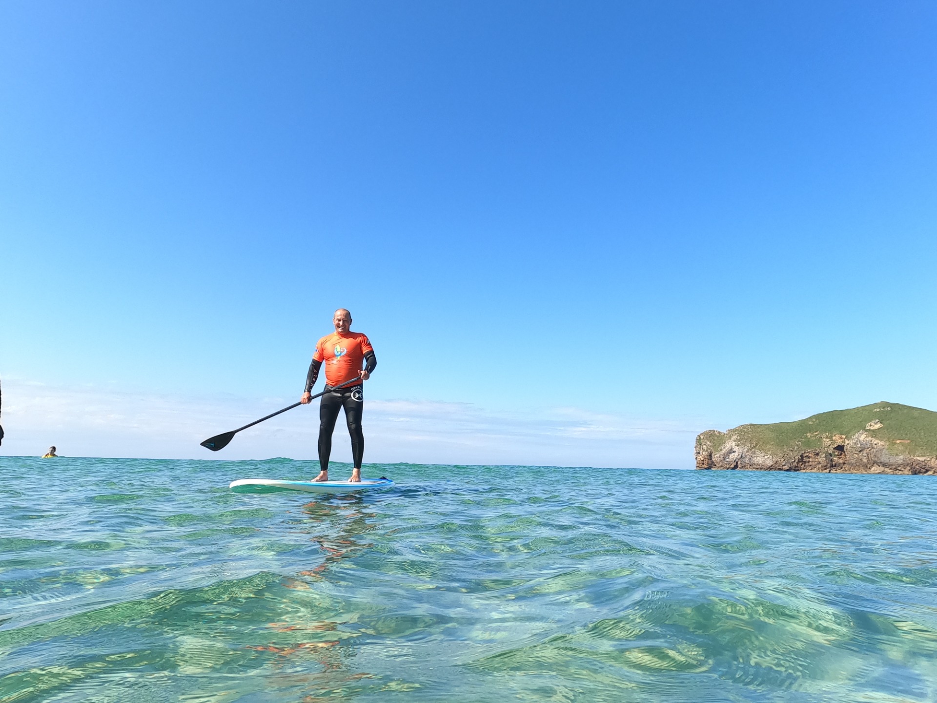 Imagen de Traves&iacute;a en Paddle Surf por la costa de Llanes: naturaleza y belleza en estado puro.  
