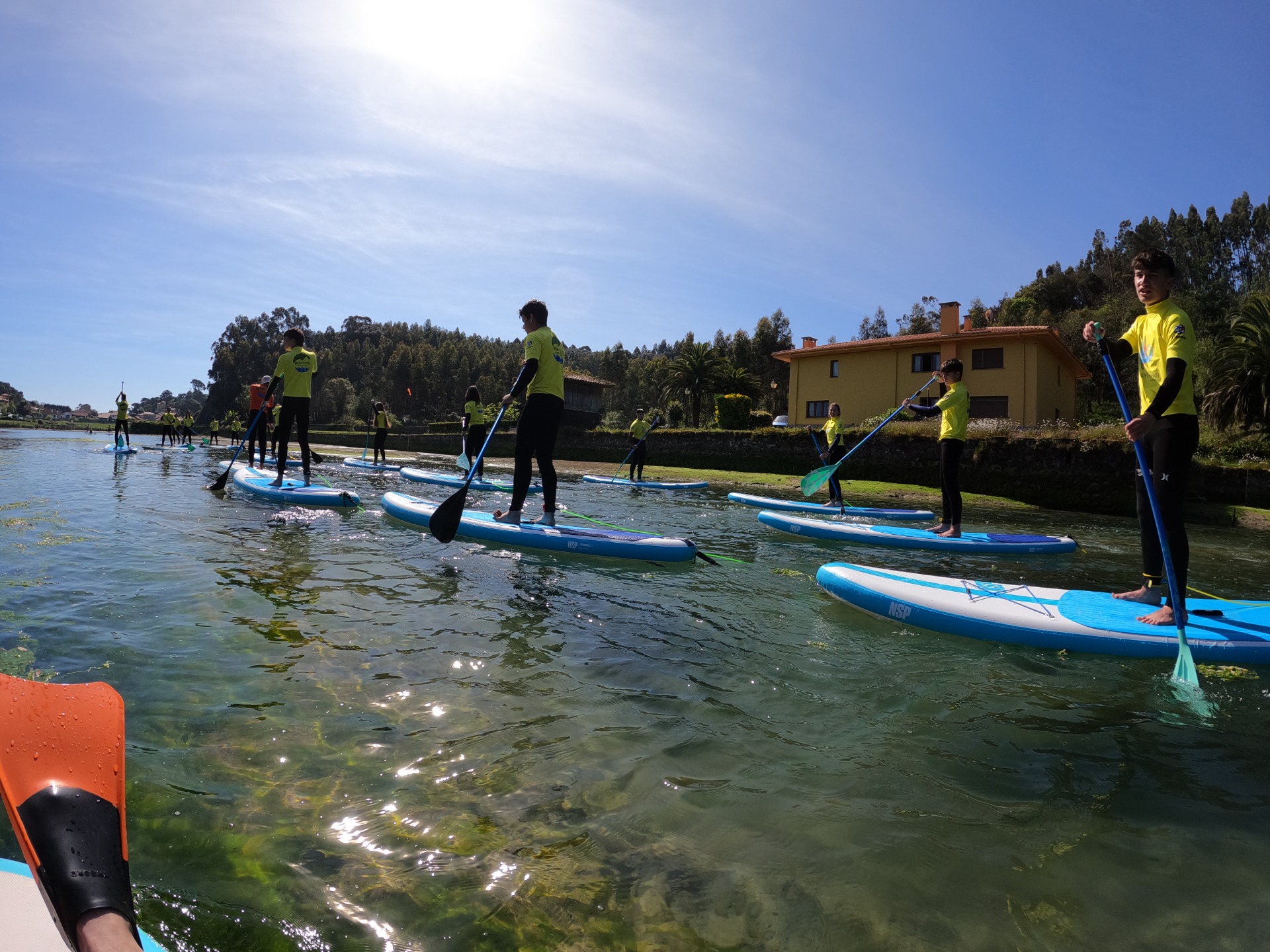 Imagen de Traves&iacute;a en Paddle Surf por la costa de Llanes: naturaleza y belleza en estado puro.  