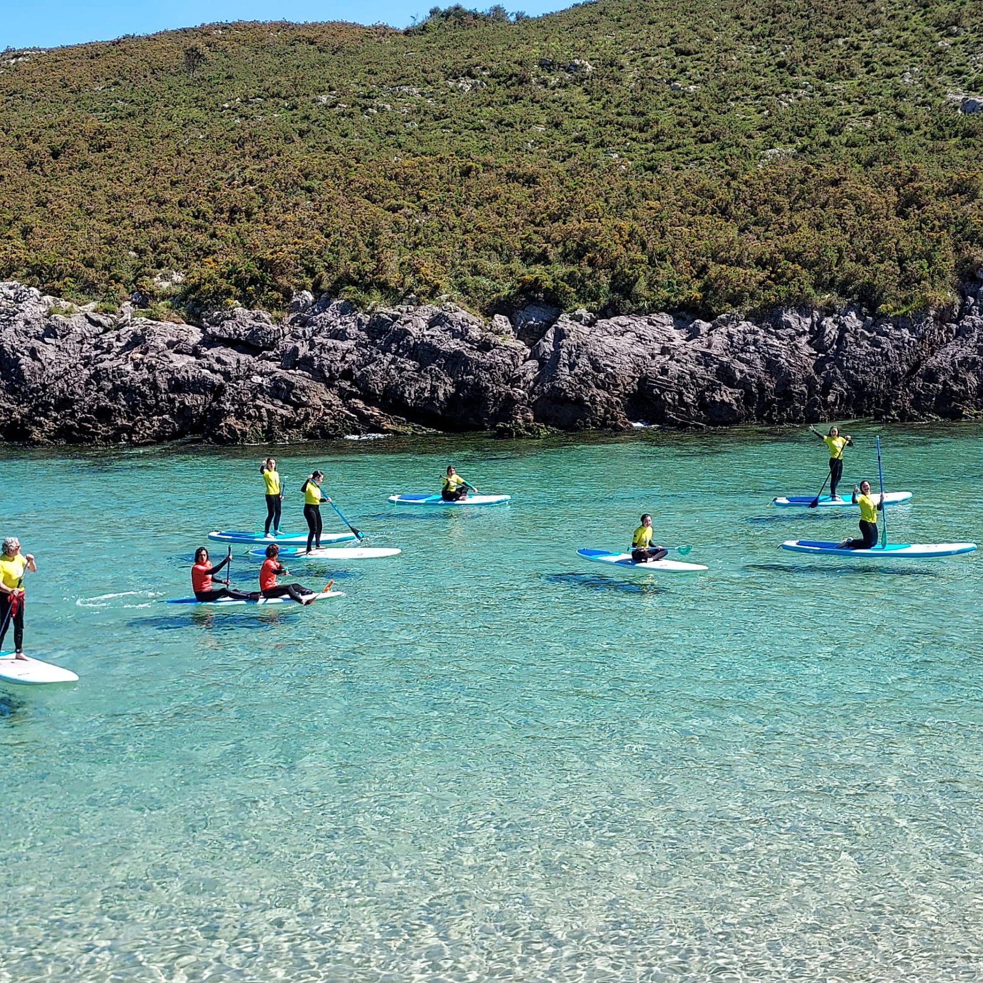 Imagen de Traves&iacute;a en Paddle Surf por la costa de Llanes: naturaleza y belleza en estado puro.  
