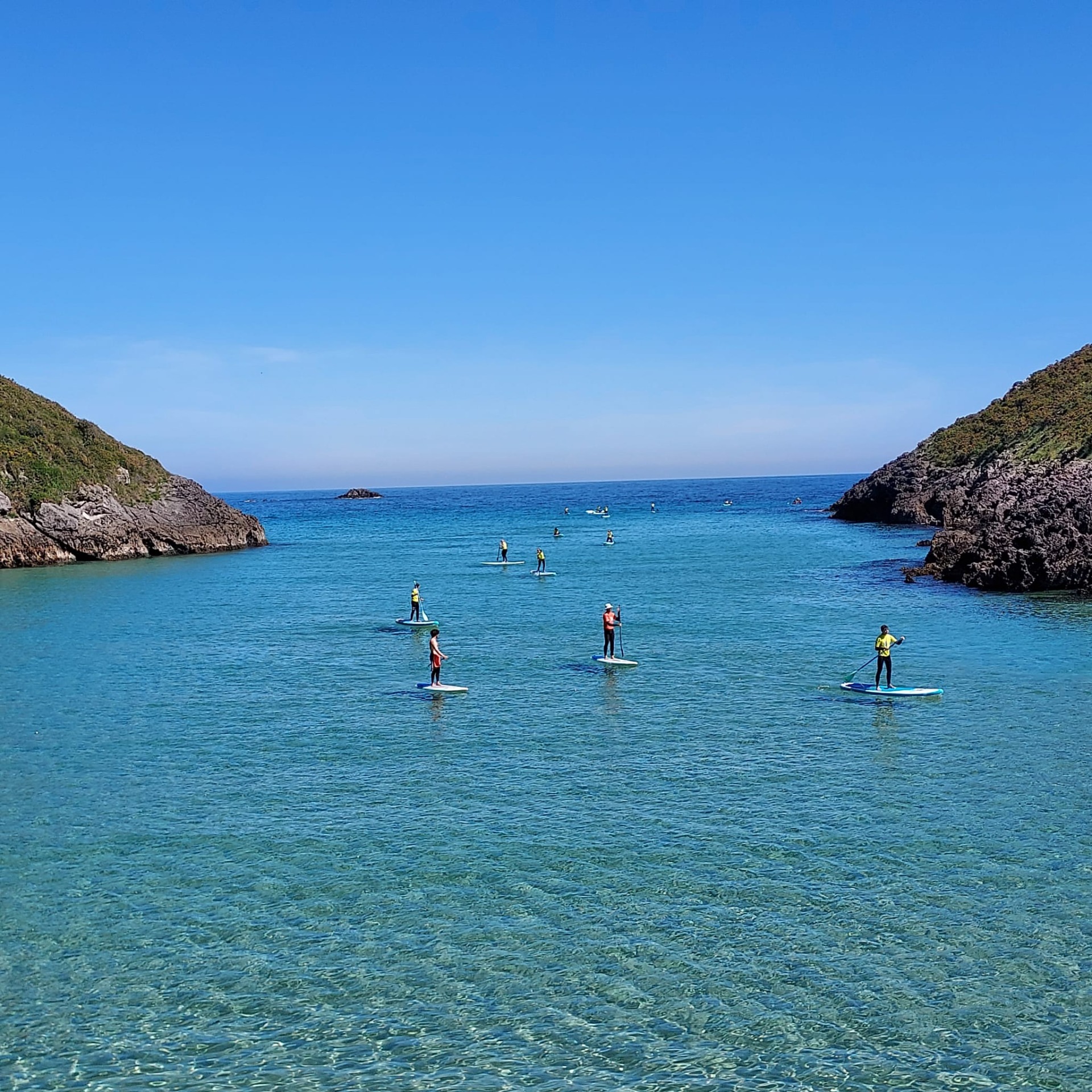 Imagen de Traves&iacute;a en Paddle Surf por la costa de Llanes: naturaleza y belleza en estado puro.  