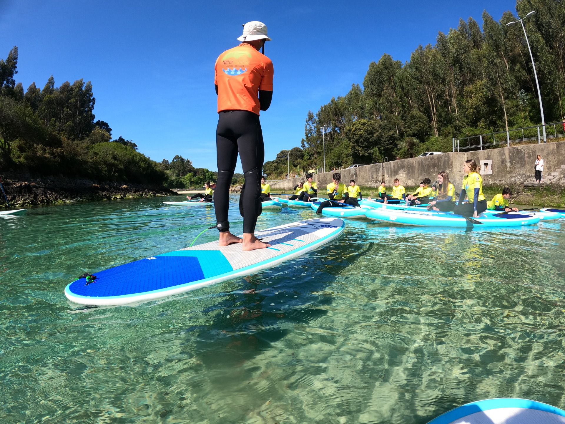 Imagen de Traves&iacute;a en Paddle Surf por la costa de Llanes: naturaleza y belleza en estado puro.  
