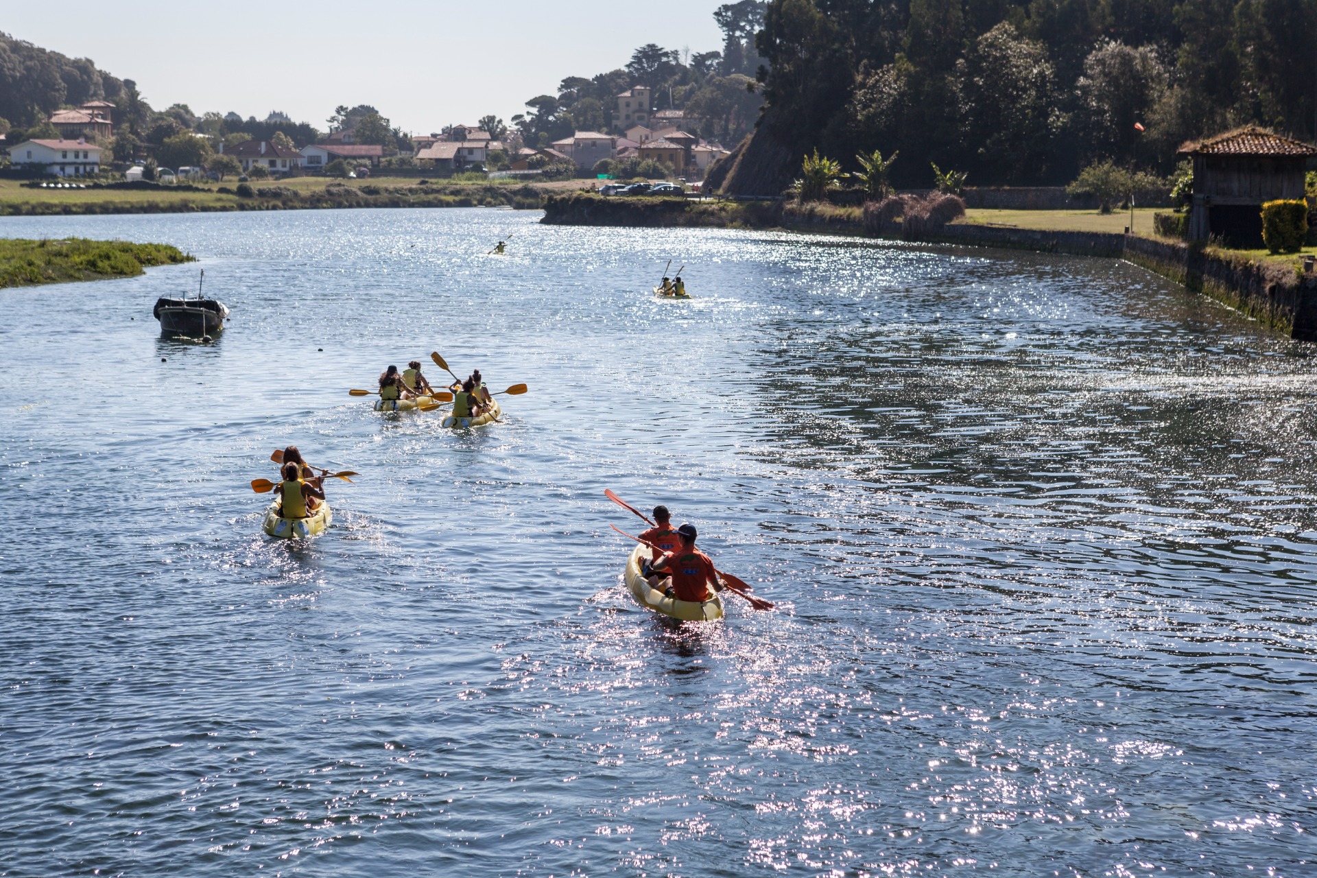 Imagen de   Tour en kayak de mar por acantilados y playas v&iacute;rgenes de Llanes