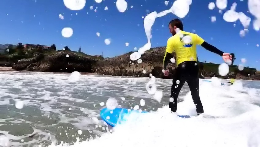 Imagen de  &iexcl;&iexcl;Clases de surf para j&oacute;venes y adultos a precios incre&iacute;bles en Llanes!!