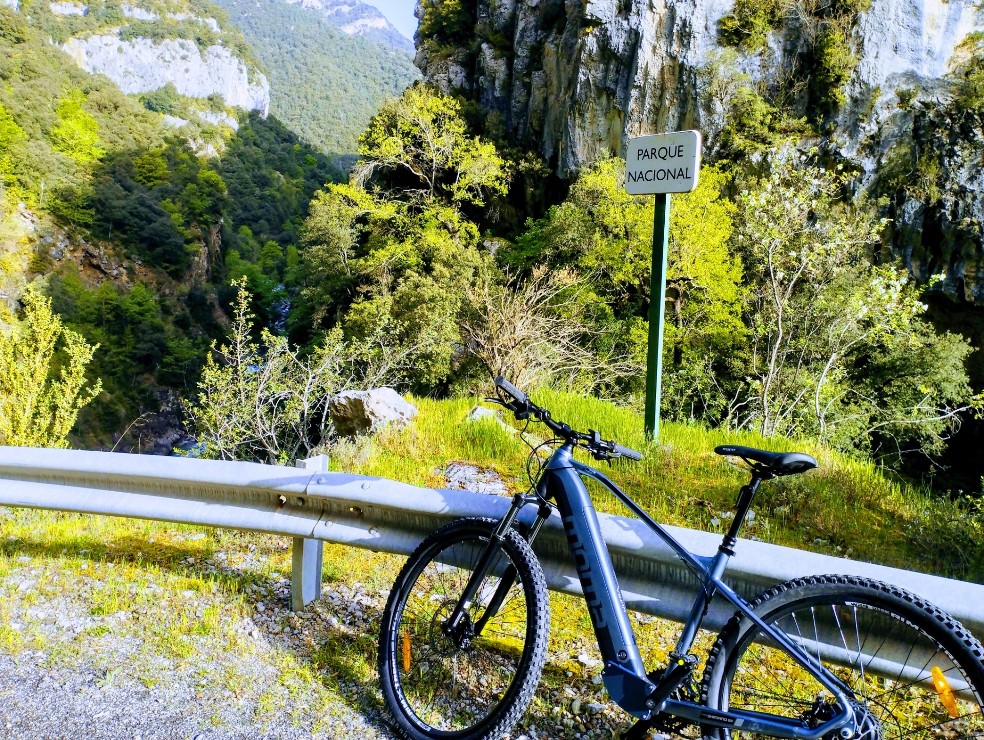 Imagen de Cañón de Añisclo en bicicleta eléctrica