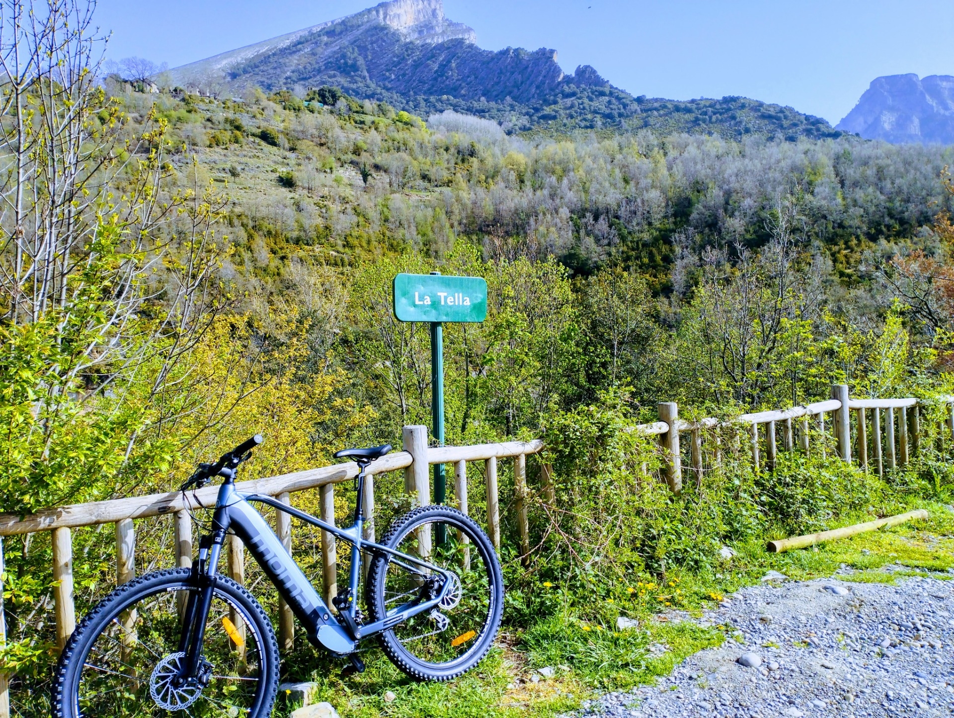 Imagen de Cañón de Añisclo en bicicleta eléctrica