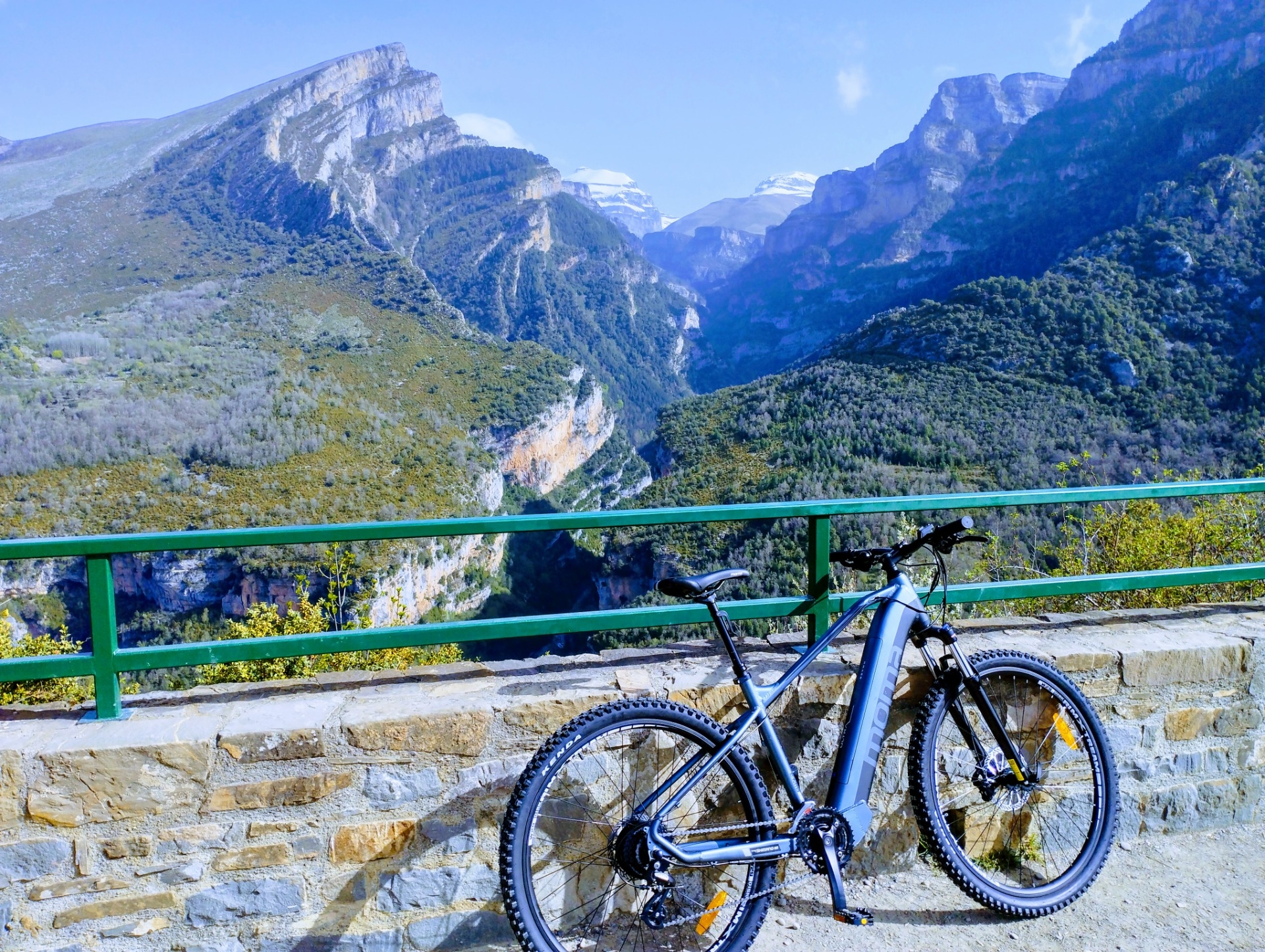 Imagen de Cañón de Añisclo en bicicleta eléctrica