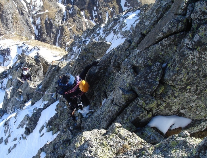 Guía práctica :: Cascos de escalada y alpinismo