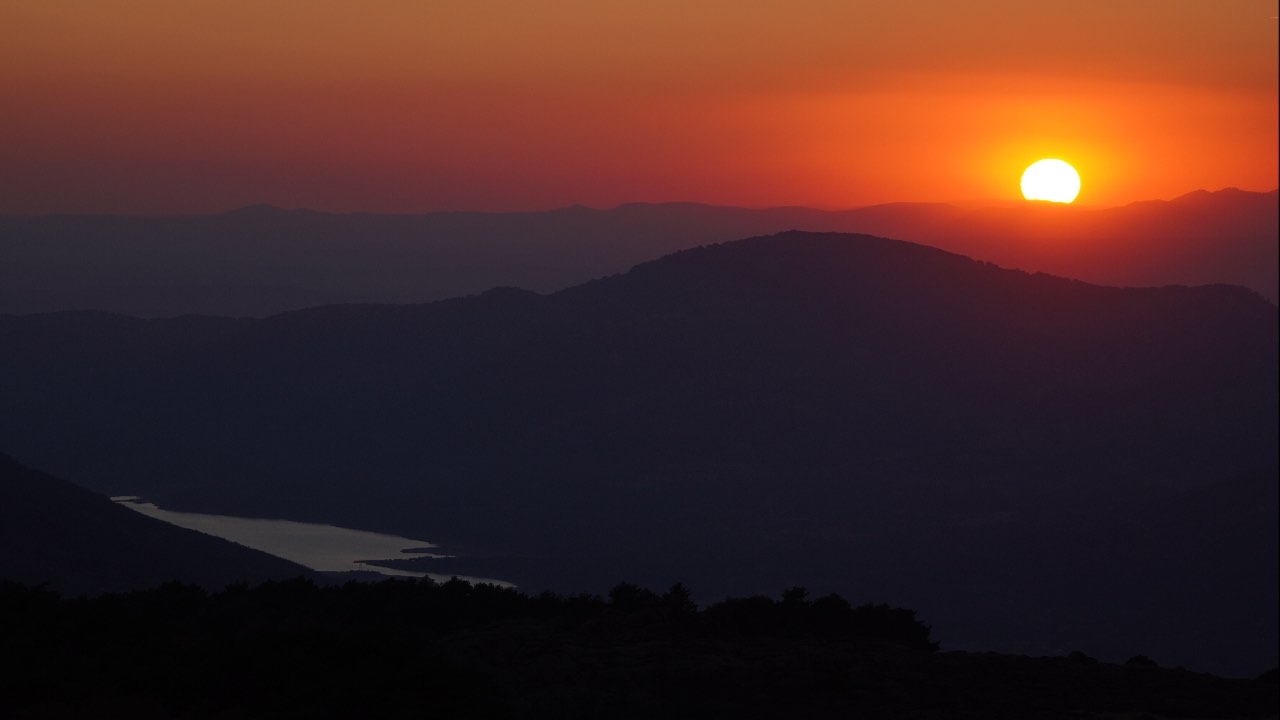 the sunset in the Jerte Valley, from Padrona de Piornal