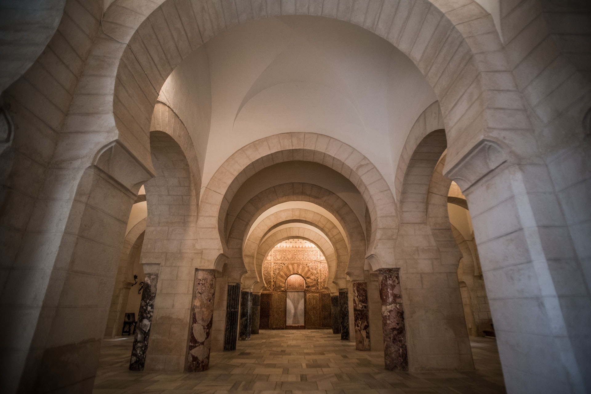 Imagen de Visita al castillo y la bodega, con cata en español