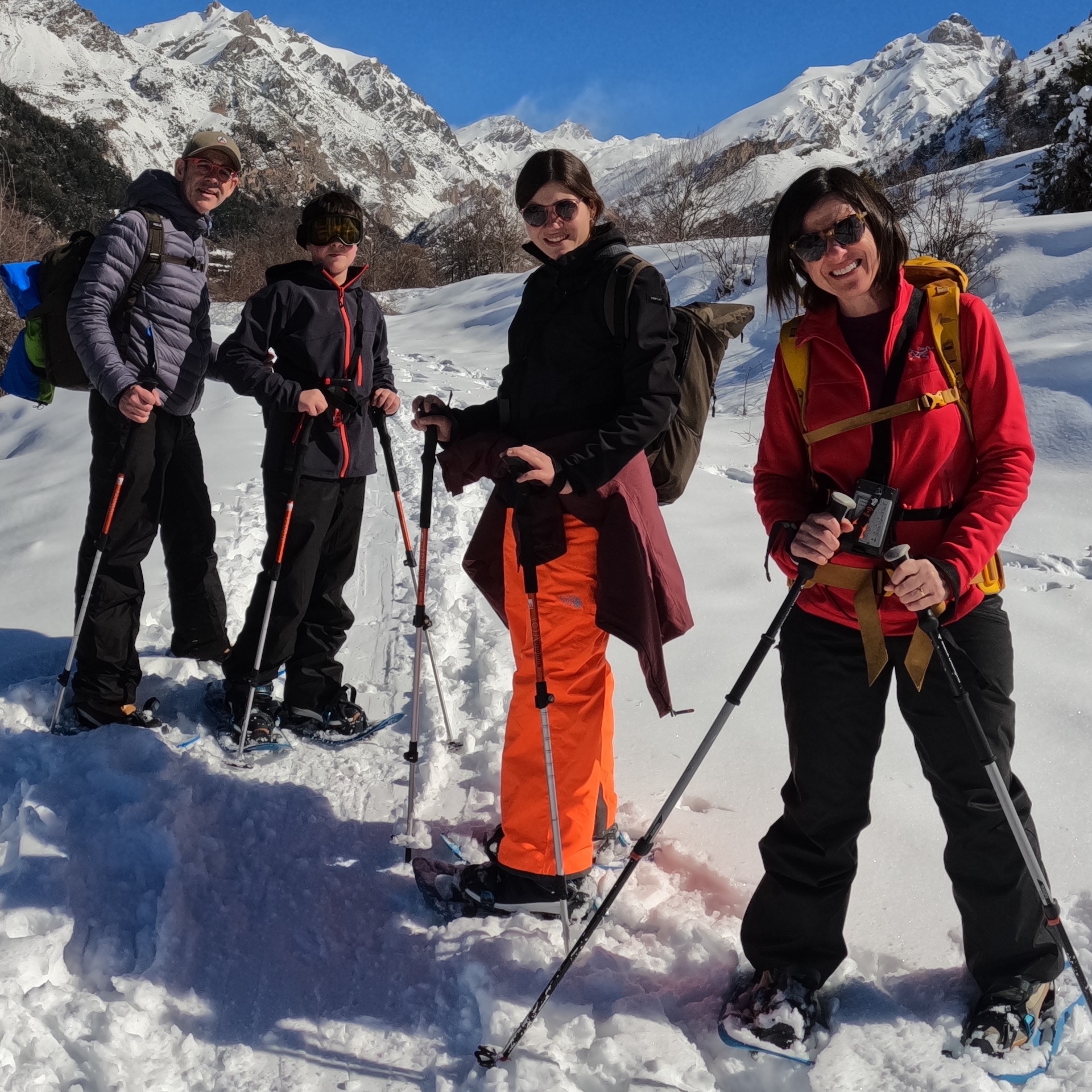 Imagen de Excursi&oacute;n Familiar Raquetas de Nieve