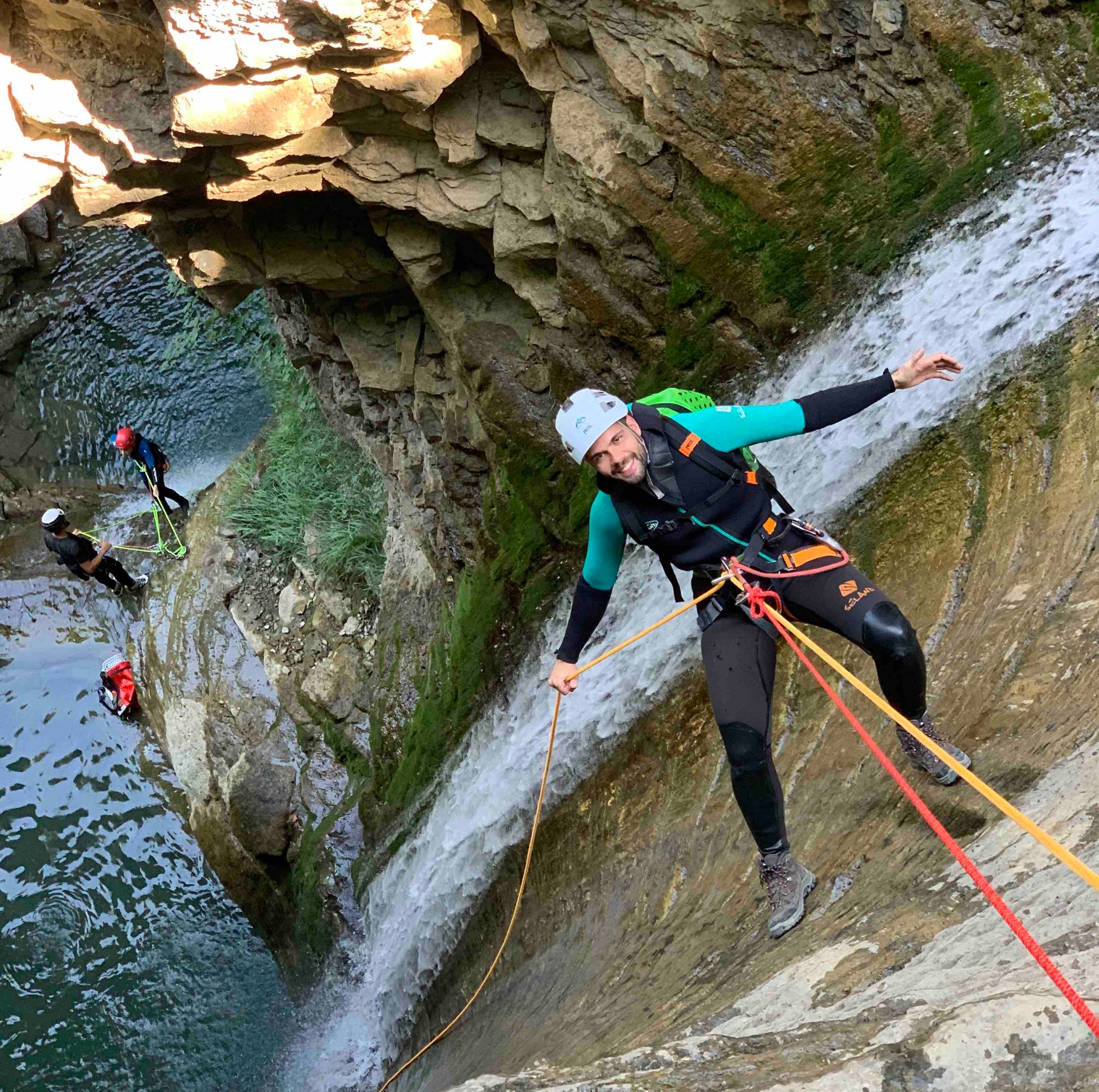 Imagen de Actividades en Ordesa: multiaventura de ferrata, barranco y rafting