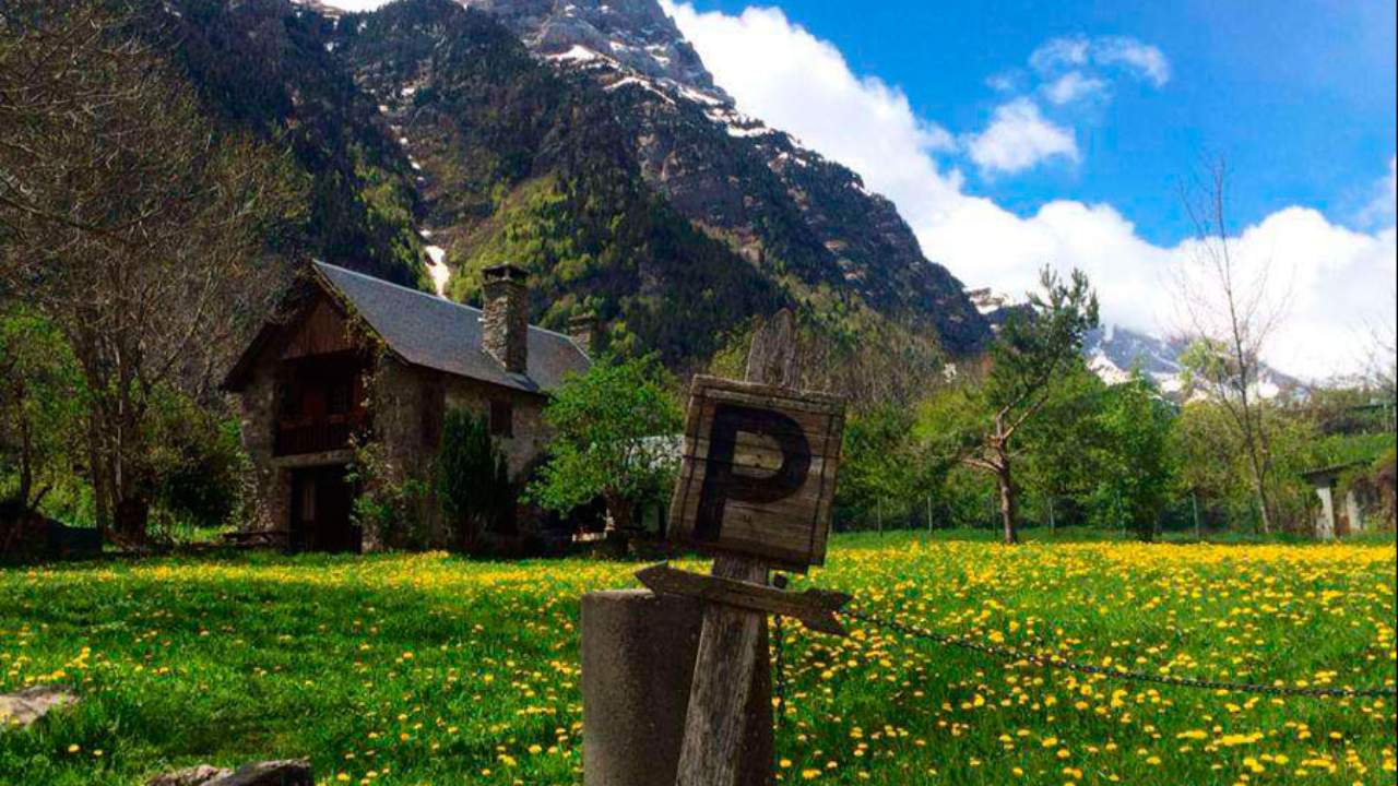 Imagen de Yoga en el Valle de Pineta, Casas de Zapatierno
