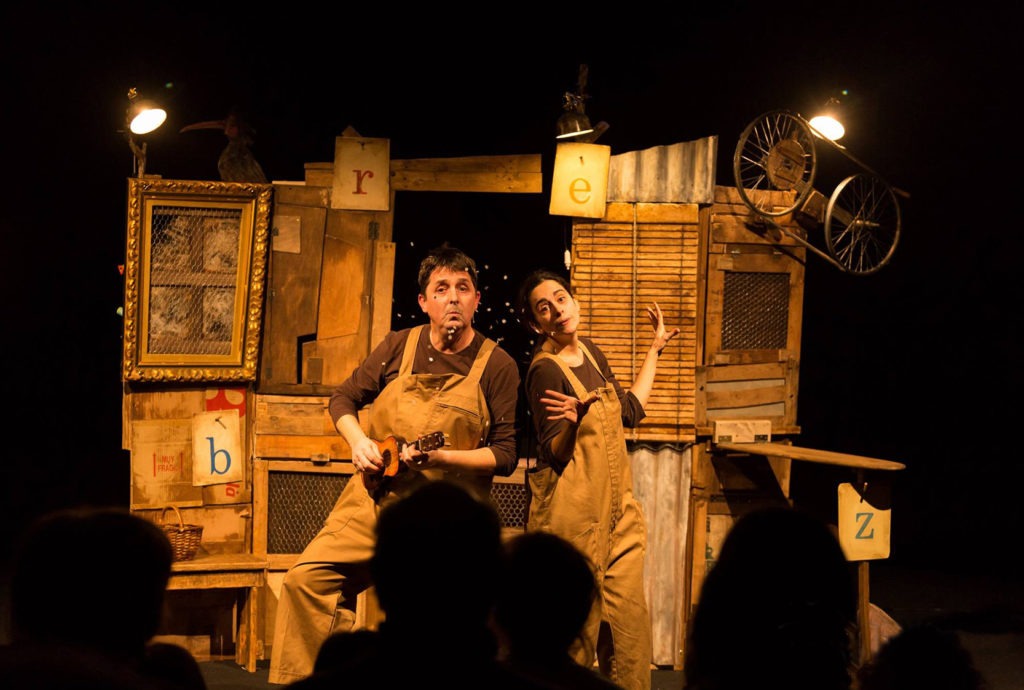 Imagen de ZUM ZUM TEATRE: La gallina de los huevos de oro