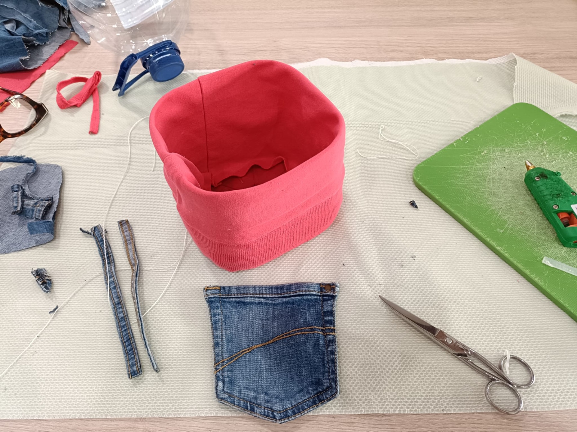 Imagen de Taller de reutilizaci&oacute;n textil: construimos una cesta
