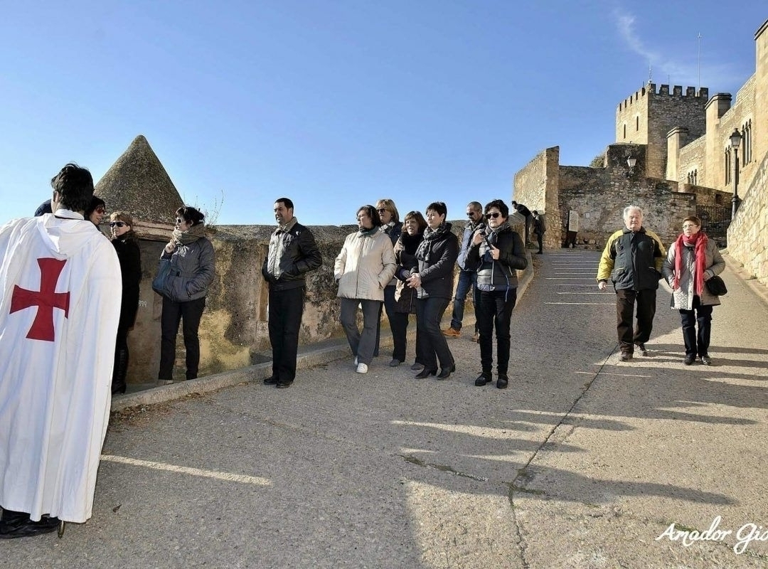 Guided walking cultural visit around Tortosa
