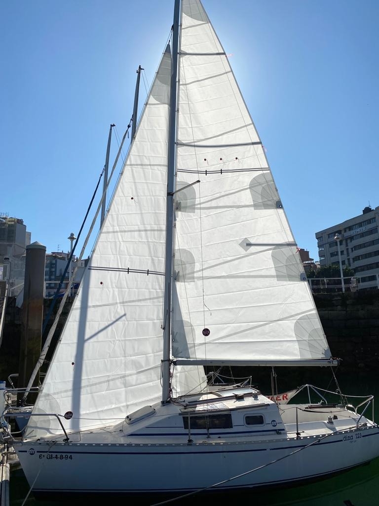 Imagen de Alquiler barco vela 7 metros con patrón