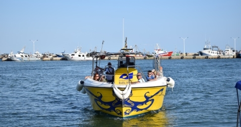 Excursion panoramique en bateau dans la baie des Alfacs