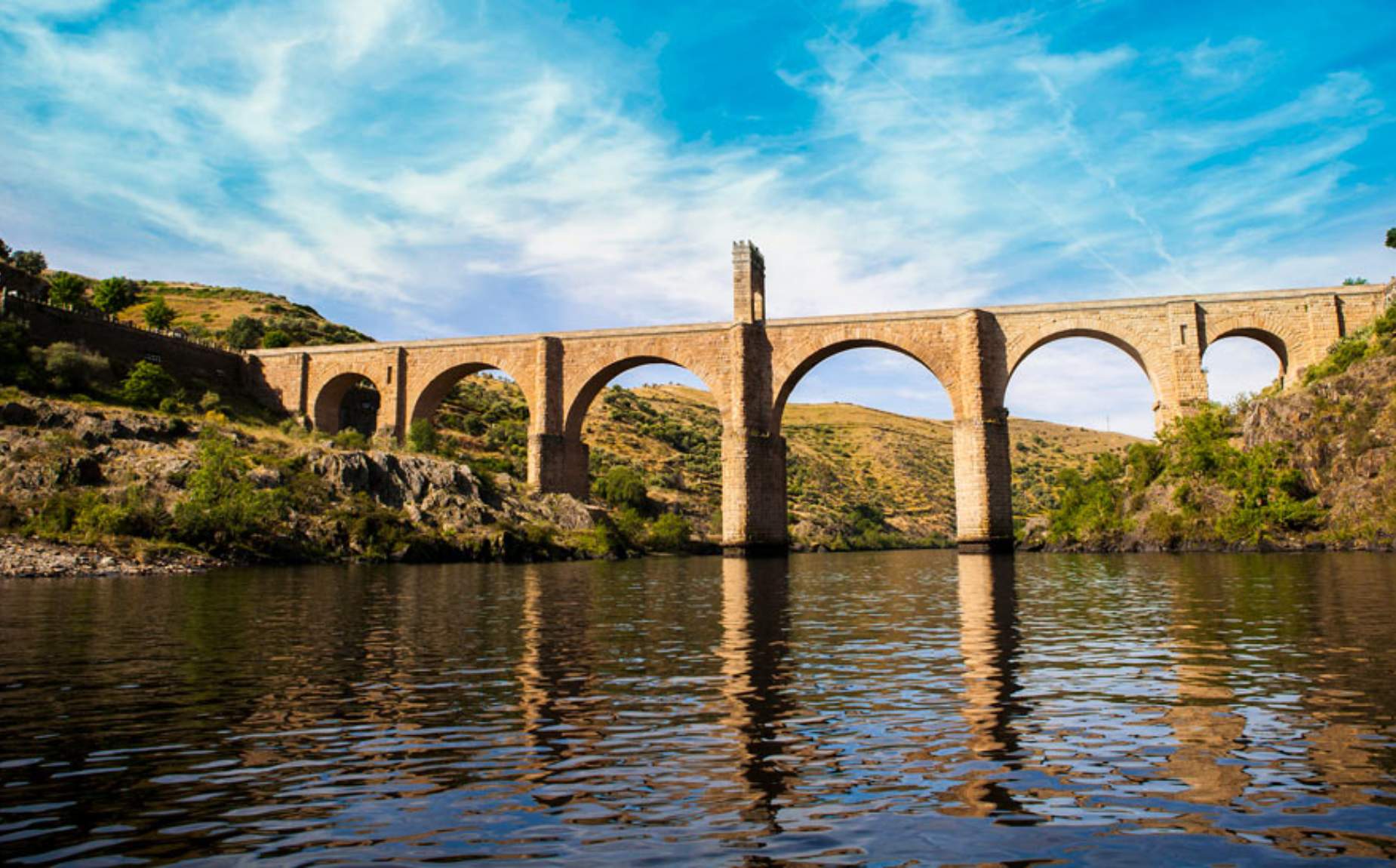 Puente de Alc&aacute;ntara